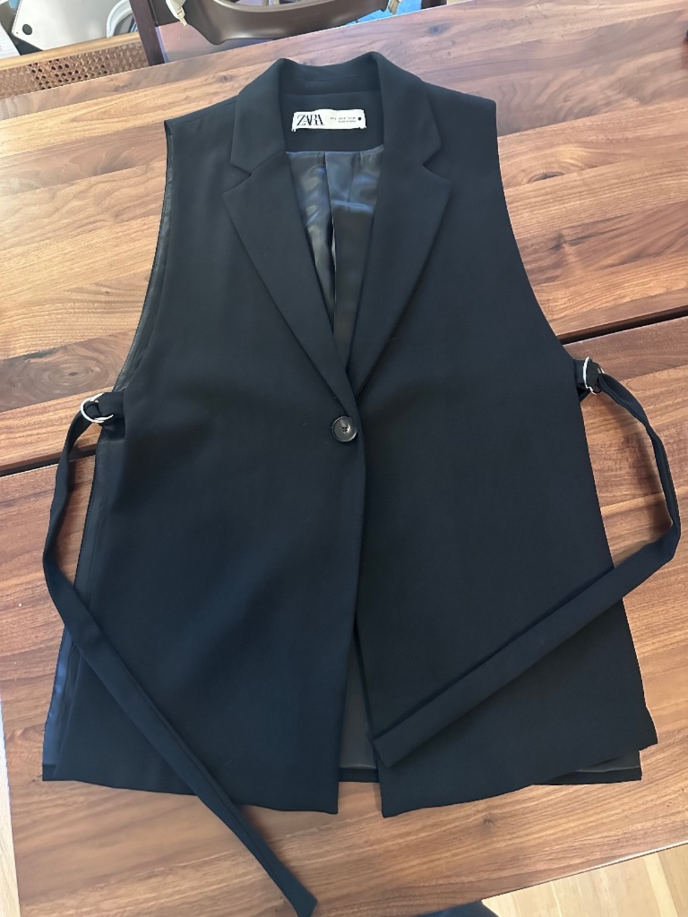 Zara Sleeveless Blazer with Side Slit Detail - Black - Small